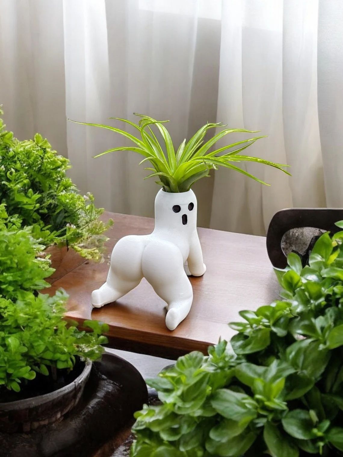 Doll Flowerpot – Spaßige Resin-Dekoration für Ihr Zuhause
